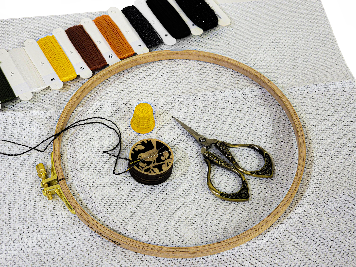 Scissors for Embroidery and Detail Work F07M4-2-SC4