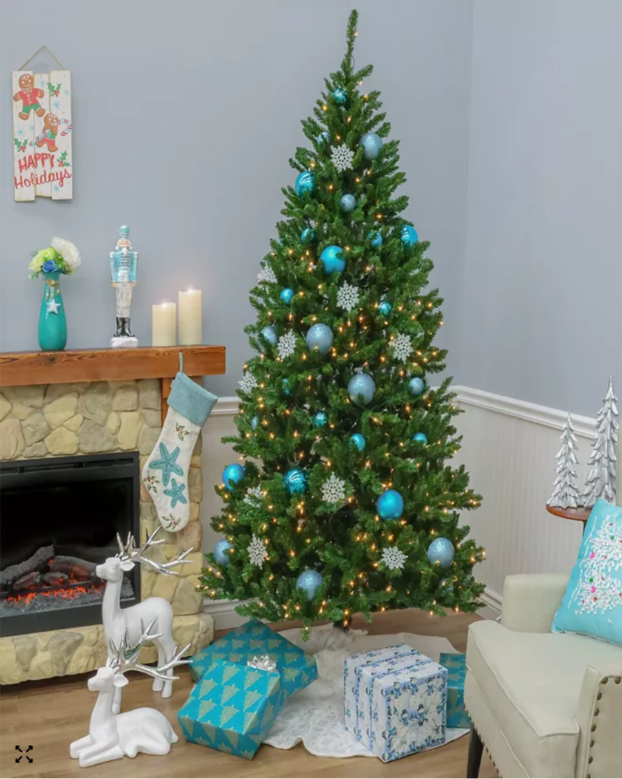 National Tree Company 7.5' Pre-Lit Artificial Chesterfield Spruce Hinged Tree, 600 Clear Lights- UL